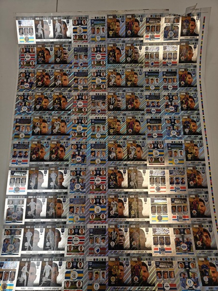 Panini Adrenalyn XL - Uncut Sheet - Complete, with some damage"